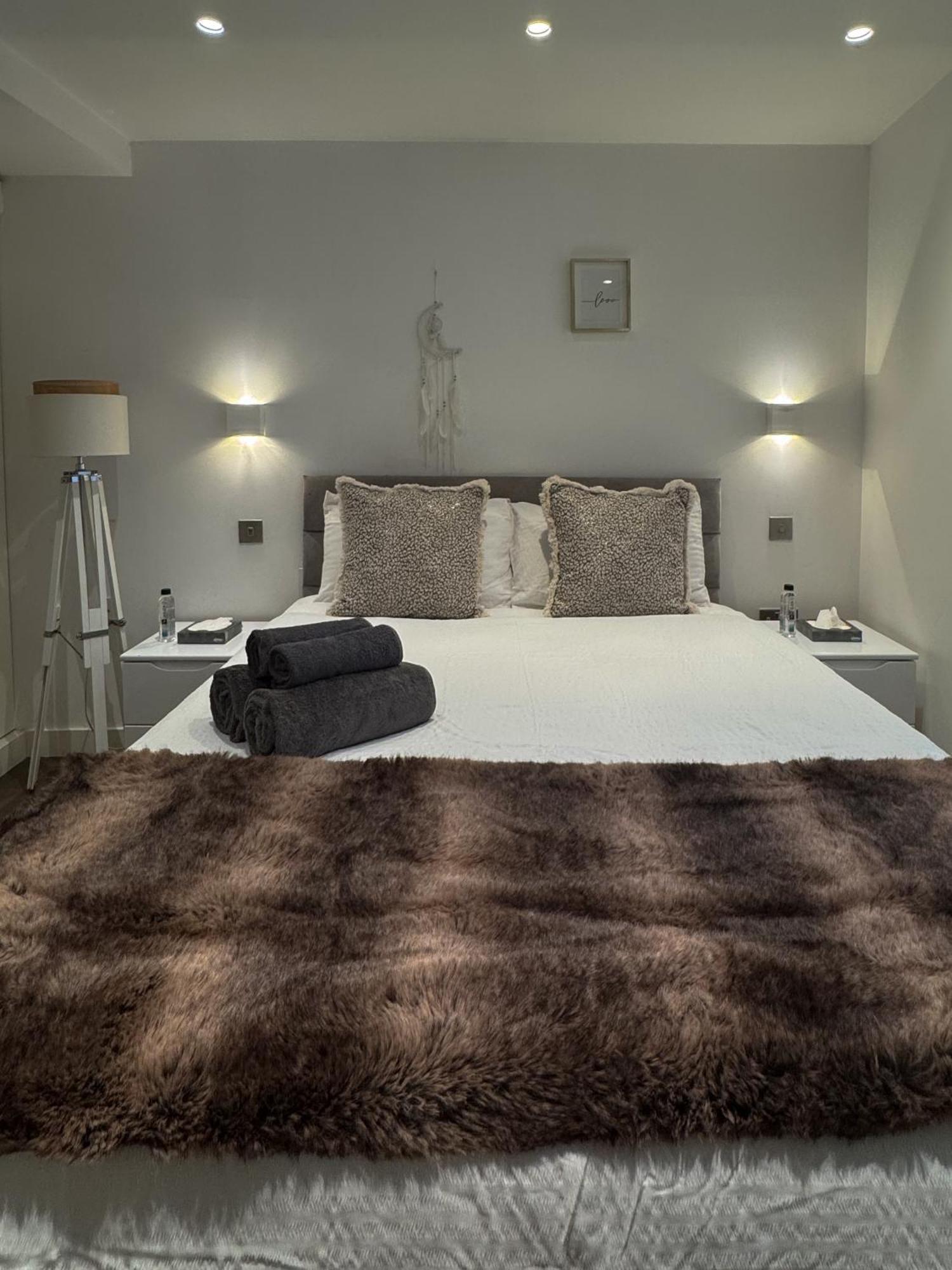 Mayfair 2 Beds Flat Near Bond Street, Opposite Selfridges On Oxford Street Londýn Exteriér fotografie